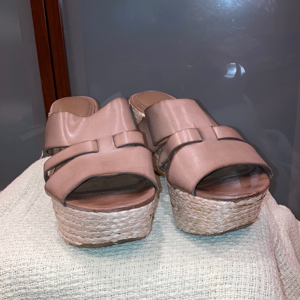 Platform sandals